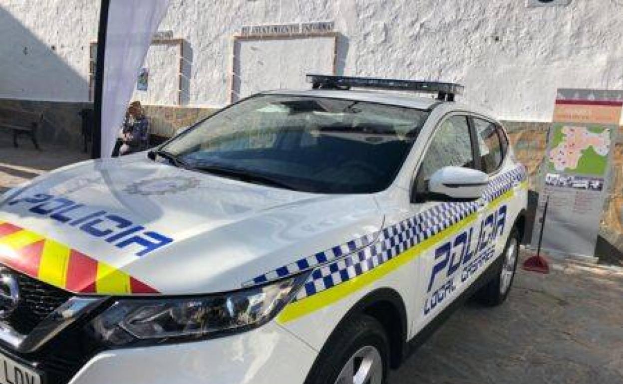 El nuevo coche de la Policía Local de Casares 