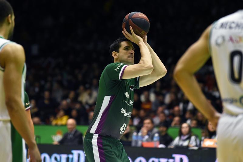 Paliza de los cajistas al Betis (63-88)