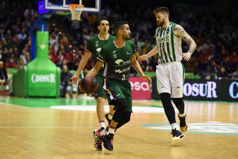 Paliza de los cajistas al Betis (63-88)