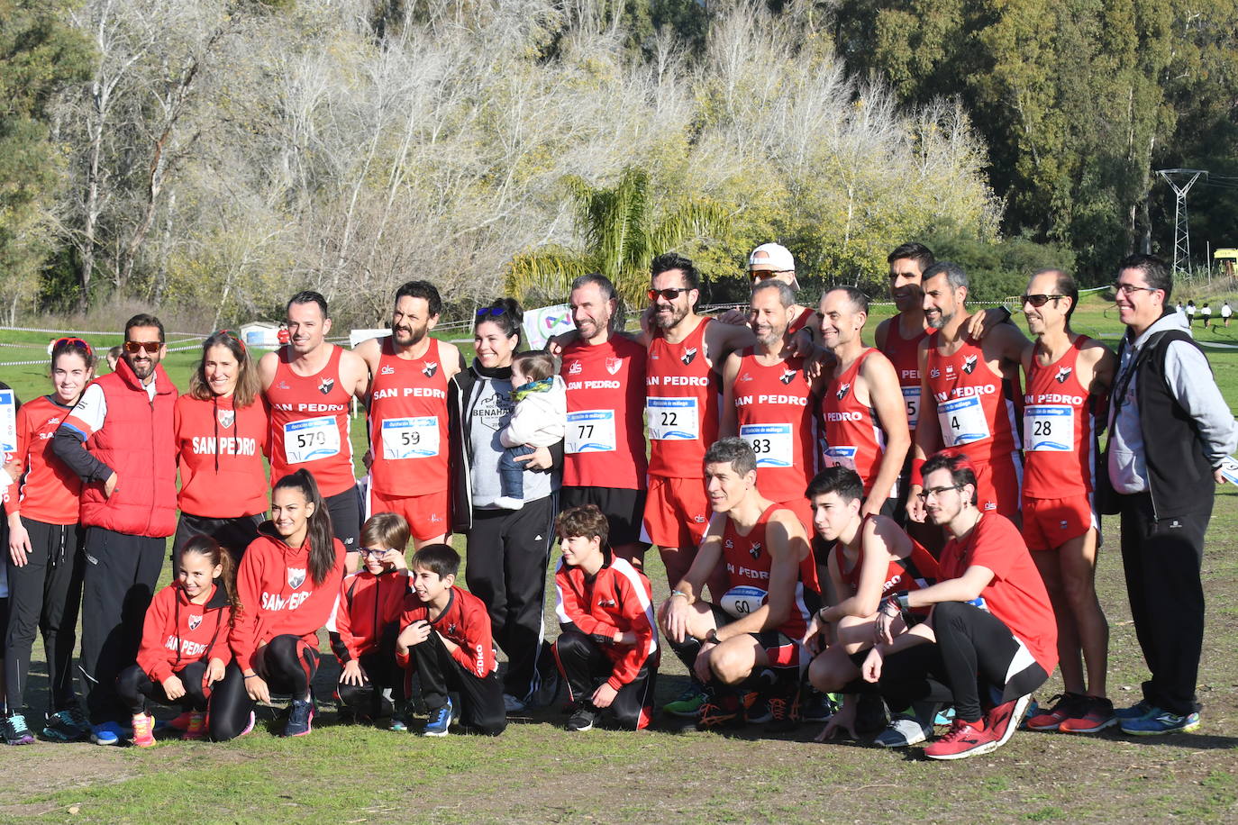 Unos 500 corredores participaron en la prueba del Circuito de Campo a Través de la Diputación de Málaga, en la que Cristian Benítez y Jalaba Enni se alzaron como ganadores.