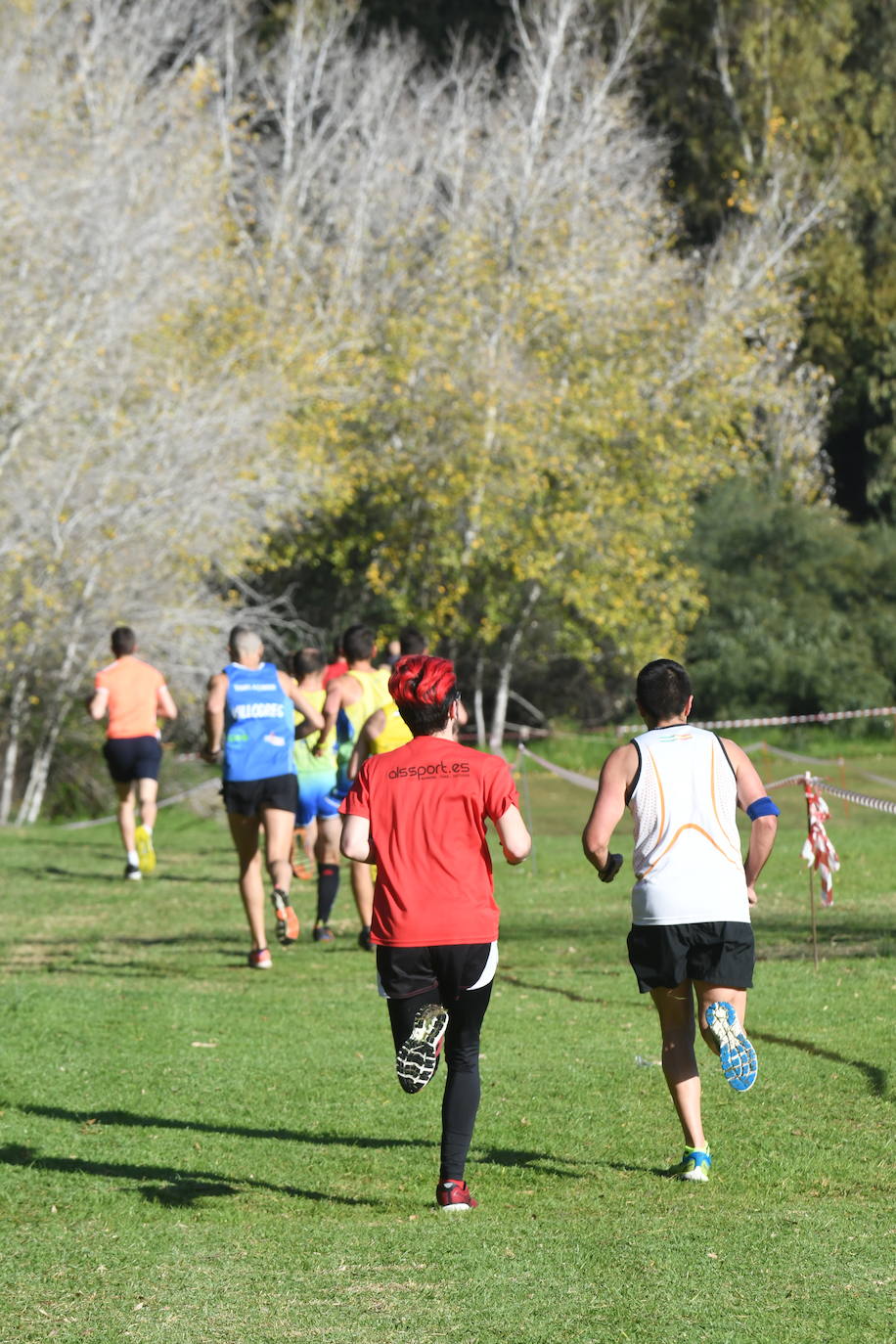 Unos 500 corredores participaron en la prueba del Circuito de Campo a Través de la Diputación de Málaga, en la que Cristian Benítez y Jalaba Enni se alzaron como ganadores.