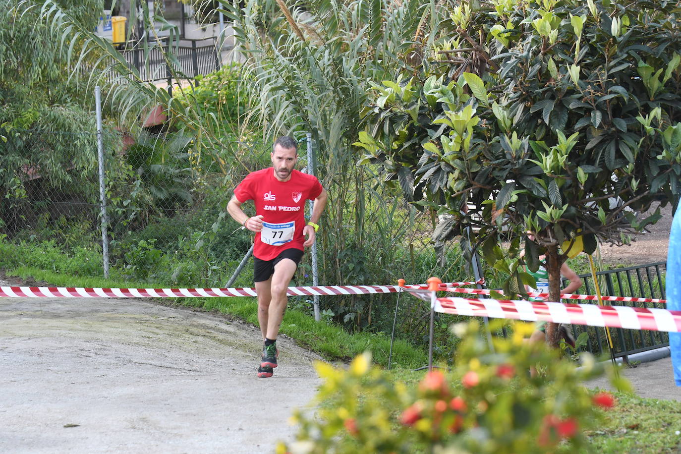 Unos 500 corredores participaron en la prueba del Circuito de Campo a Través de la Diputación de Málaga, en la que Cristian Benítez y Jalaba Enni se alzaron como ganadores.