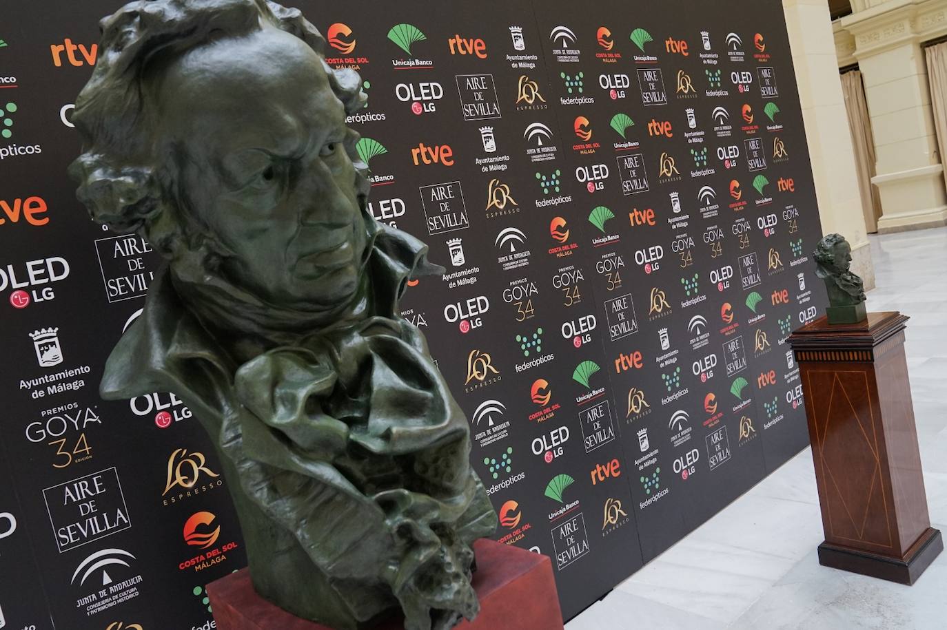 Fotos: Fotografíate con la estatuilla de los Goya en el Ayuntamiento de Málaga hasta el 24 de enero