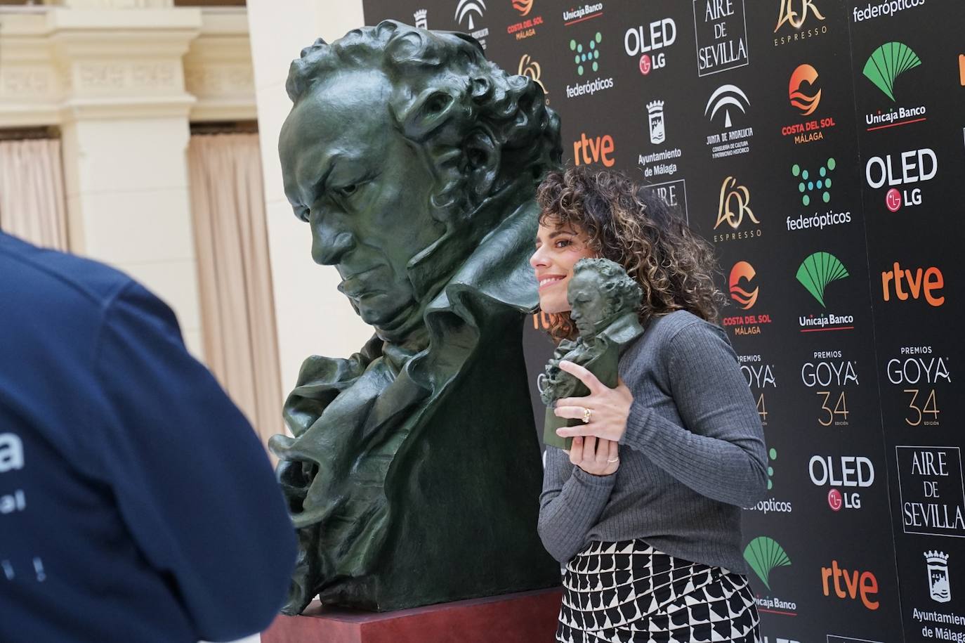 Fotos: Fotografíate con la estatuilla de los Goya en el Ayuntamiento de Málaga hasta el 24 de enero