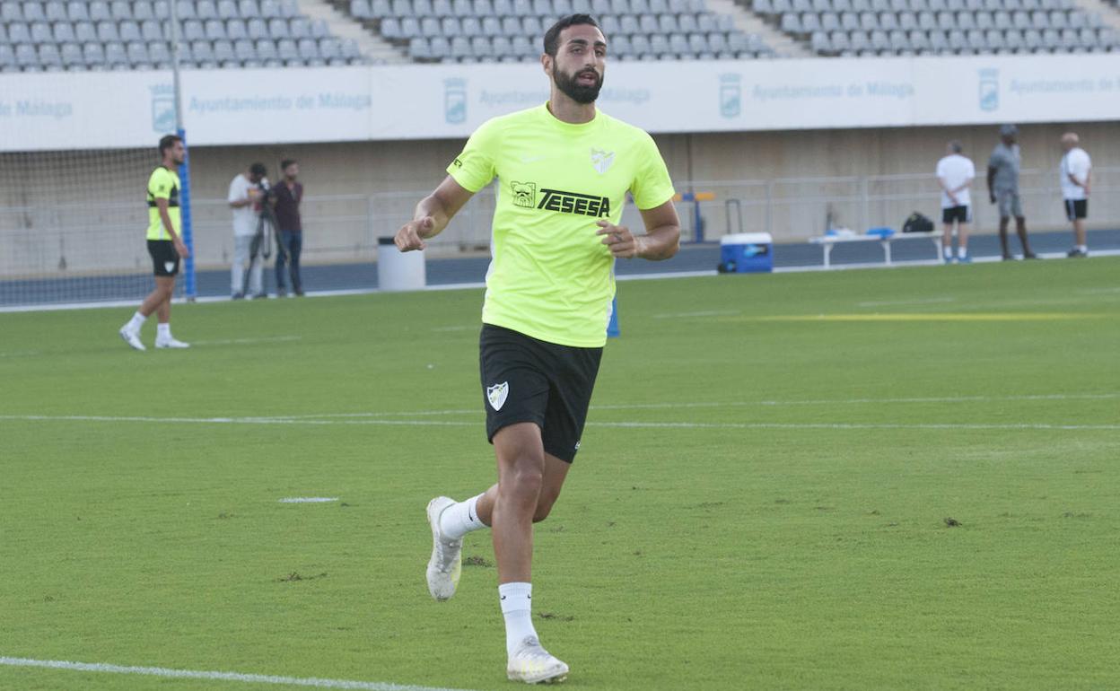 José Rodríguez y el club se dan una semana para conseguir ser inscrito