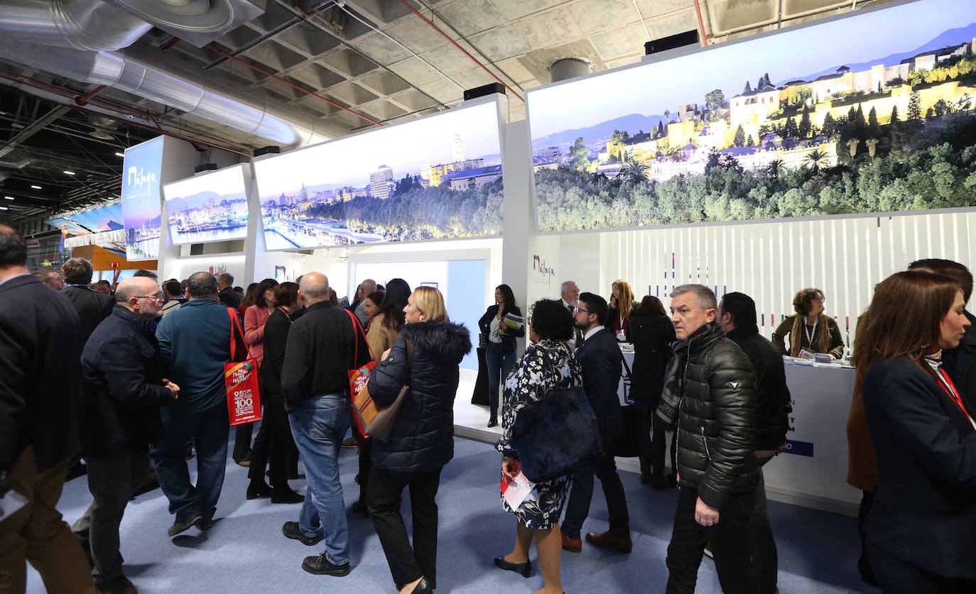 La Reina Letizia inaugura la 40.º edición de la Feria Internacional de Turismo en Madrid