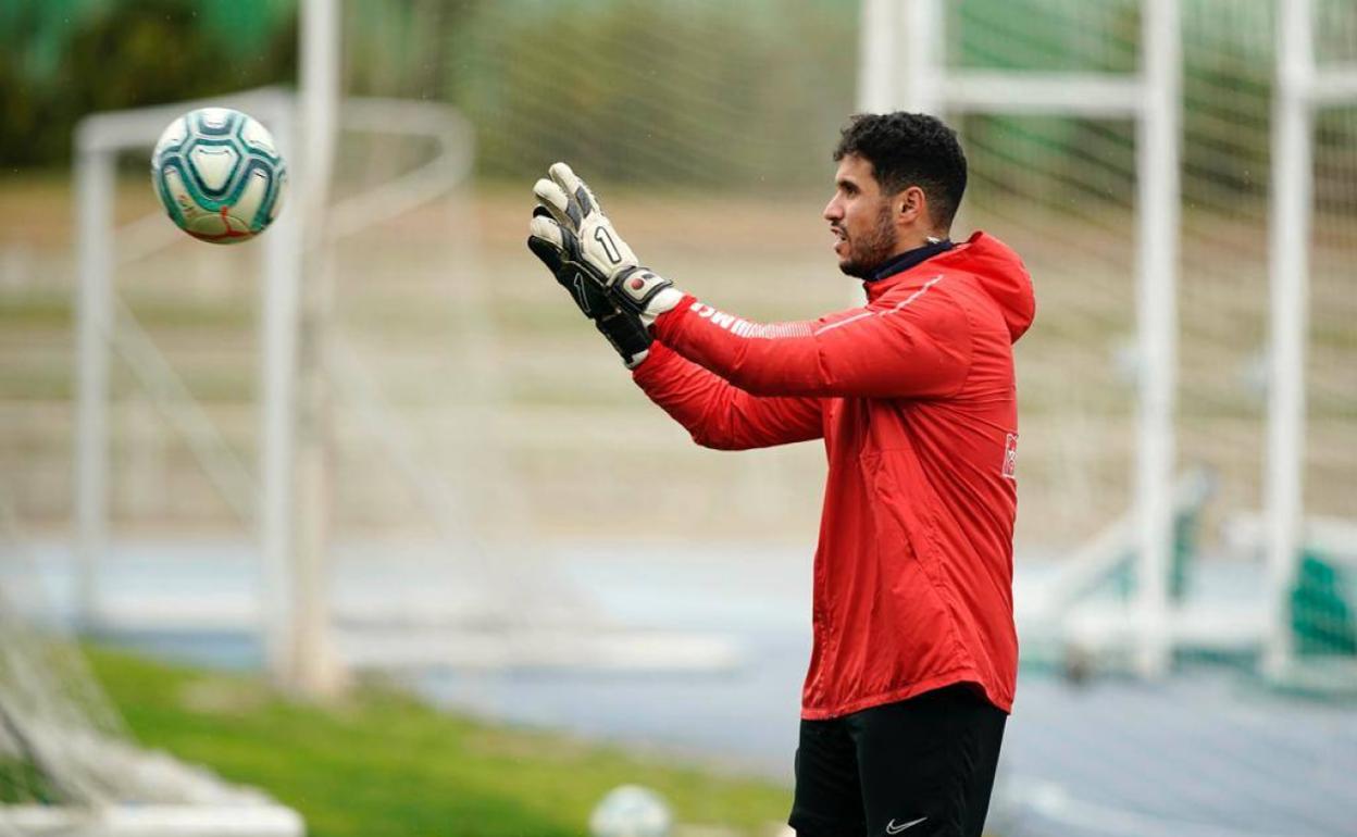 Munir, en el entrenamiento de esta mañana en el Ciudad de Málaga. 