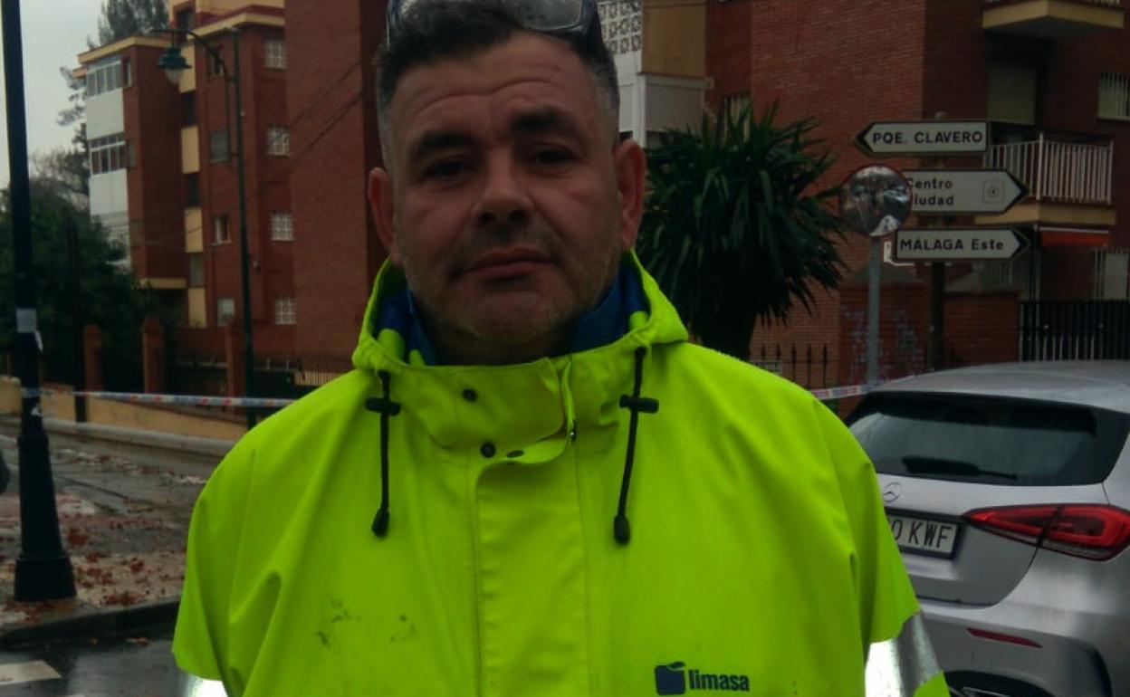 Granizada en Málaga | «Si llega a llover dos minutos más y no llegamos a tiempo se lo lleva el río»