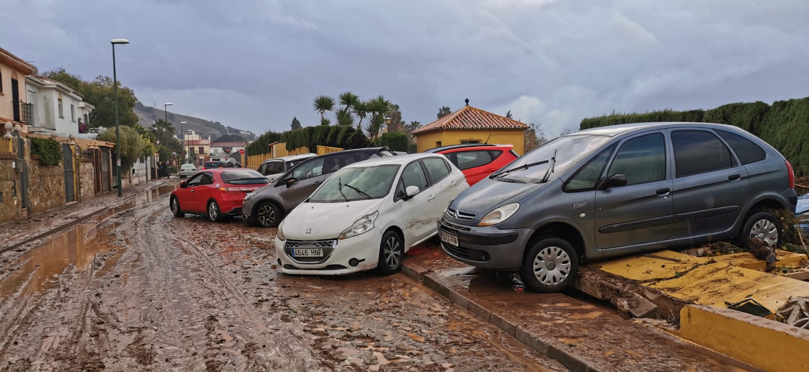 Efectos de las últimas lluvias en Campanillas. En Málaga se mantiene el aviso naranja este sábado.