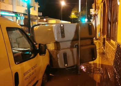 Imagen secundaria 1 - Imágenes de Campanillas, esta madrugada. 