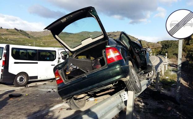 Imagen principal - Detenido un conductor implicado en un accidente con una víctima mortal tras encontrar 71 bellotas de hachís ocultas en su cuerpo