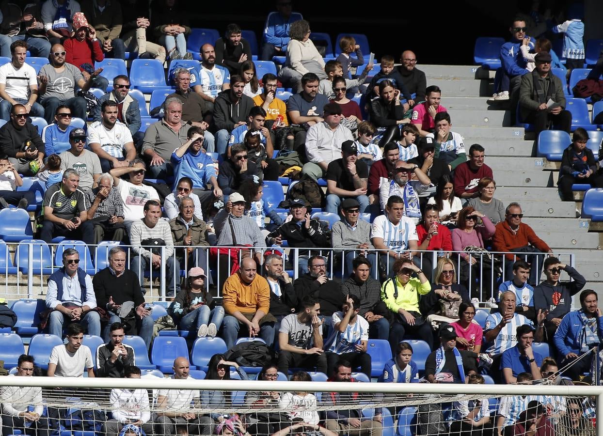 Las mejores imágenes de los aficionados que asistieron al Málaga.Mirandés (2-2)