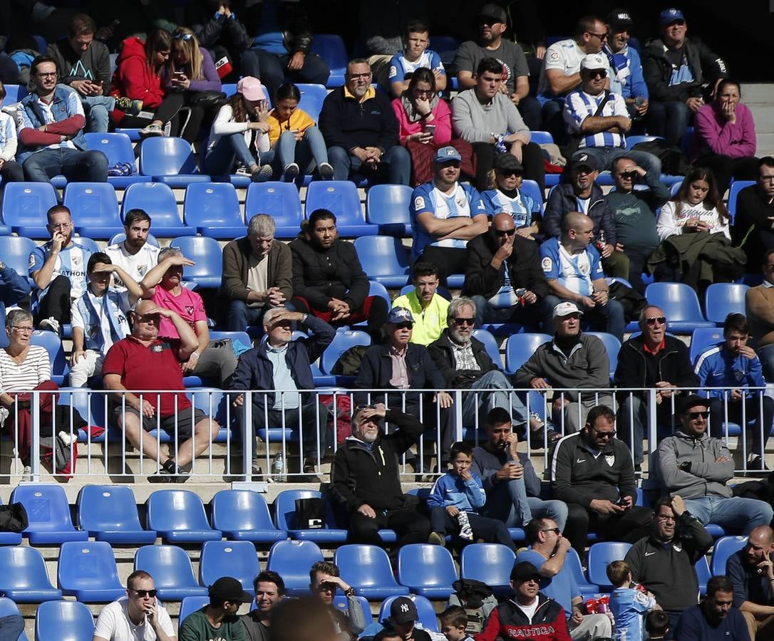 Las mejores imágenes de los aficionados que asistieron al Málaga.Mirandés (2-2)