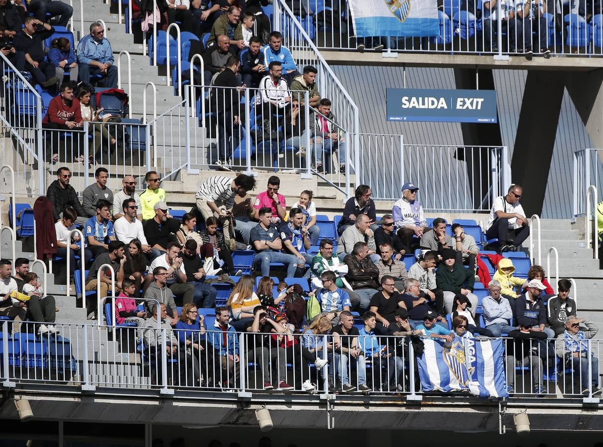 Las mejores imágenes de los aficionados que asistieron al Málaga.Mirandés (2-2)