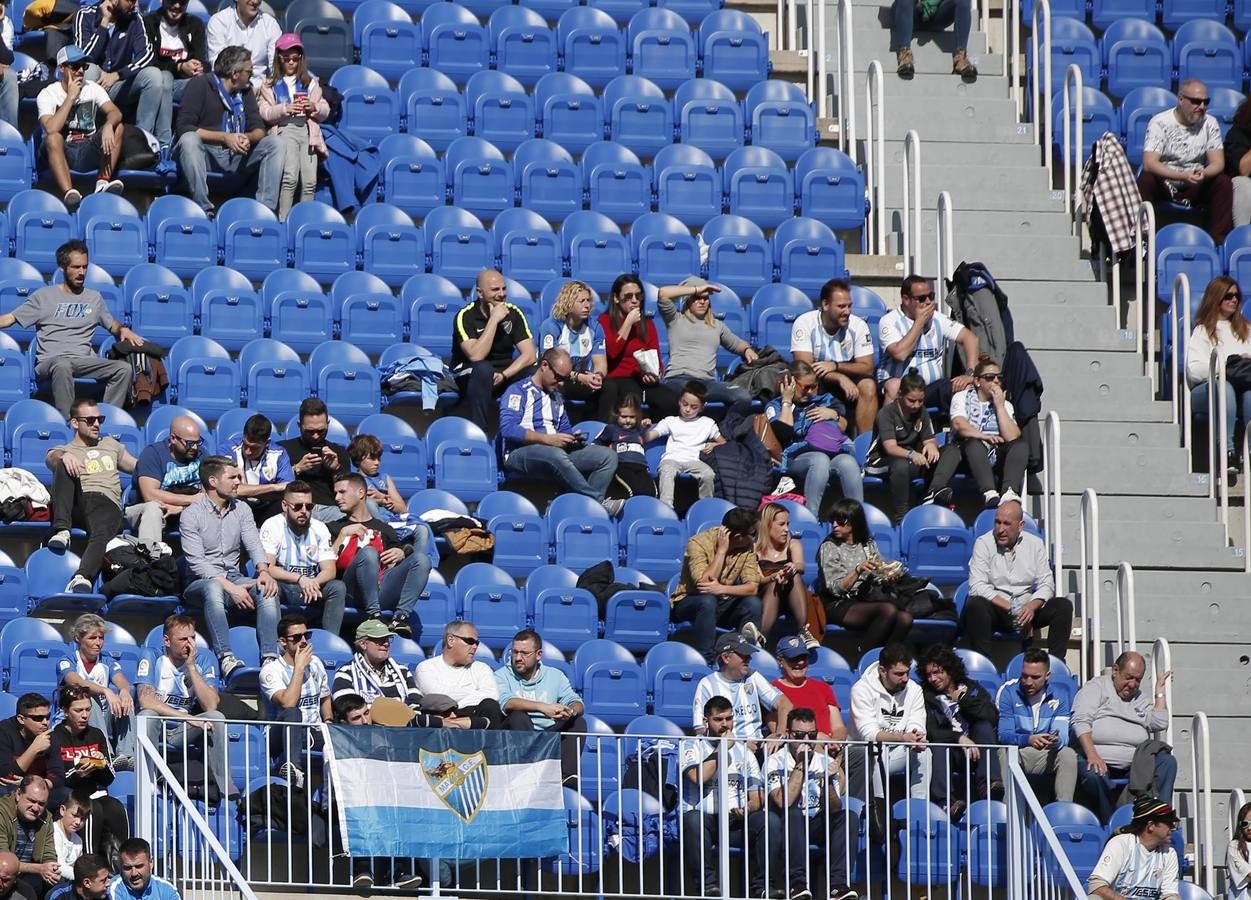 Las mejores imágenes de los aficionados que asistieron al Málaga.Mirandés (2-2)