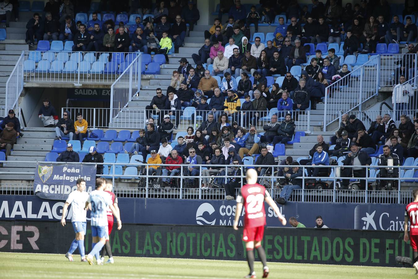 Las mejores imágenes de los aficionados que asistieron al Málaga.Mirandés (2-2)