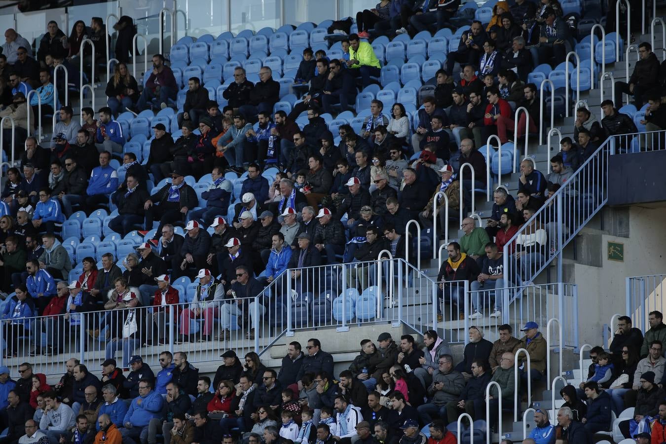 Las mejores imágenes de los aficionados que asistieron al Málaga.Mirandés (2-2)