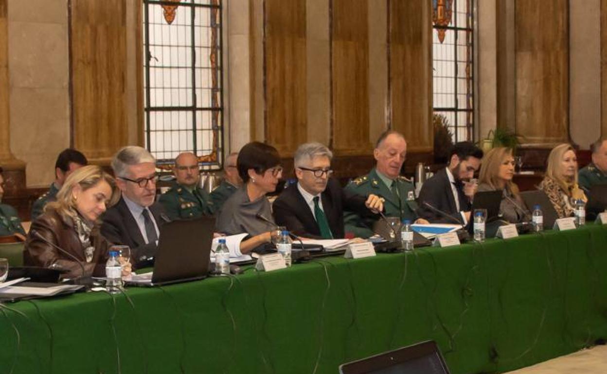 Grande-Marlaska, durante la reunión del Consejo de la Guardia Civil.