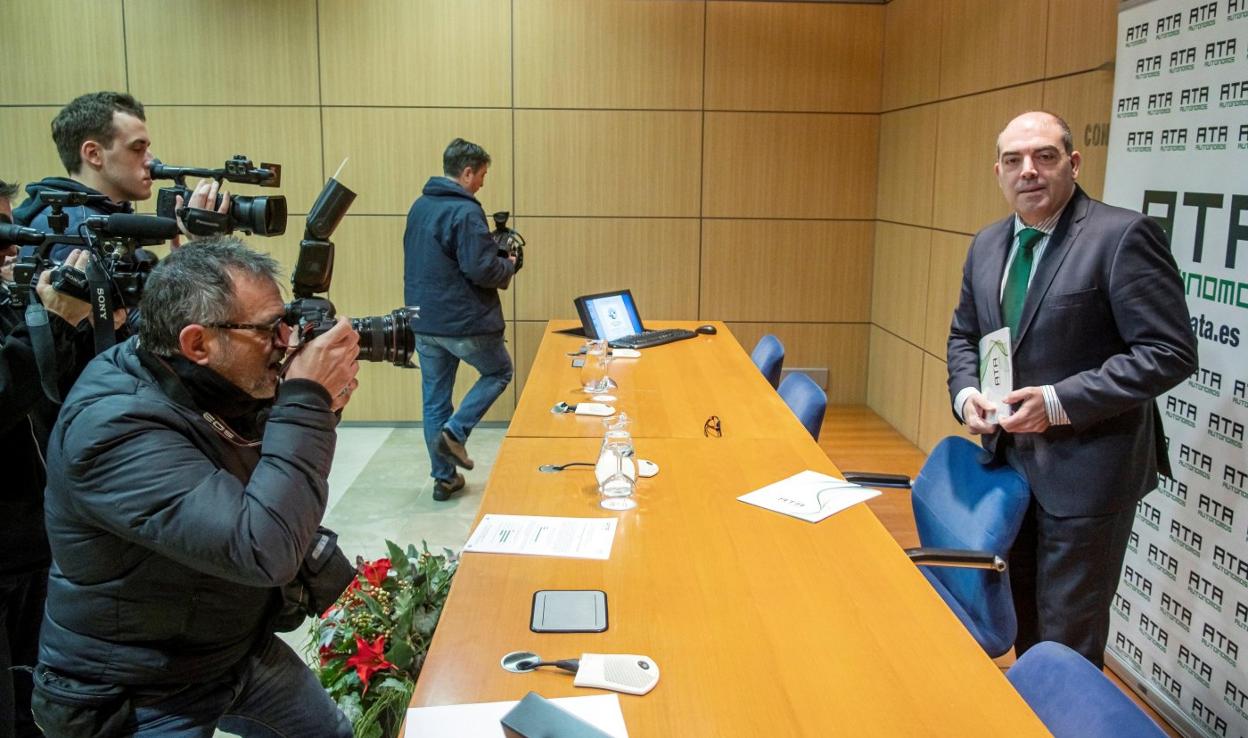 El presidente nacional de ATA, Lorenzo Amor, en la presentación ayer en Sevilla del último Barómetro andaluz del Trabajo Autónomo. 