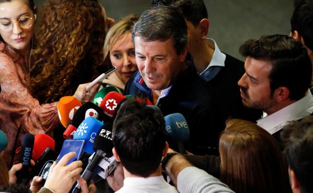 José González en el aeropuerto de Málaga. 