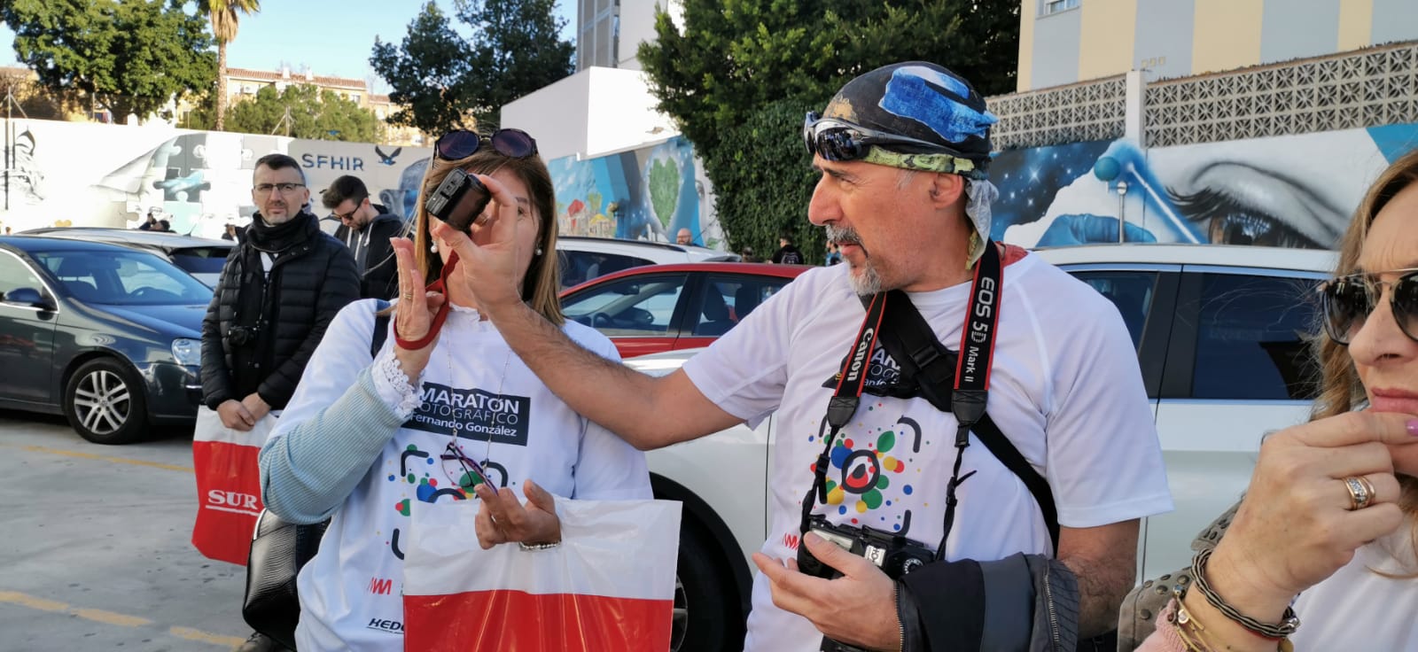 La prueba, que cumple este año su décima edición, reúne a decenas de aficionados al mundo de la imagen en Málaga para pasar una jornada lúdica y de convivencia en torno a la fotografía