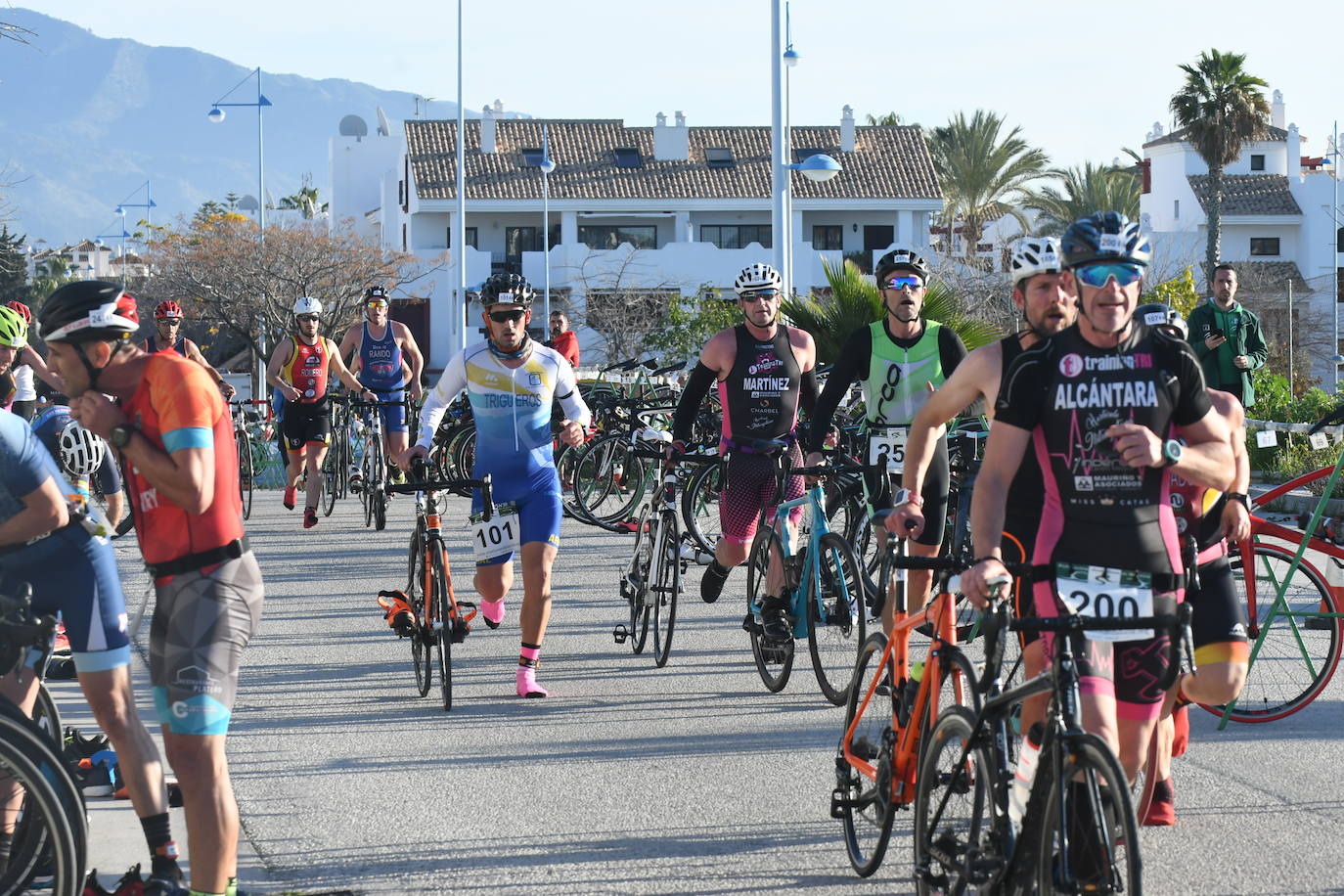 Unos 800 atletas se han dado cita en esta cita deportiva que incluye esta edición como novedad una promoción para deportistas no federados de categorías alevín e infantil