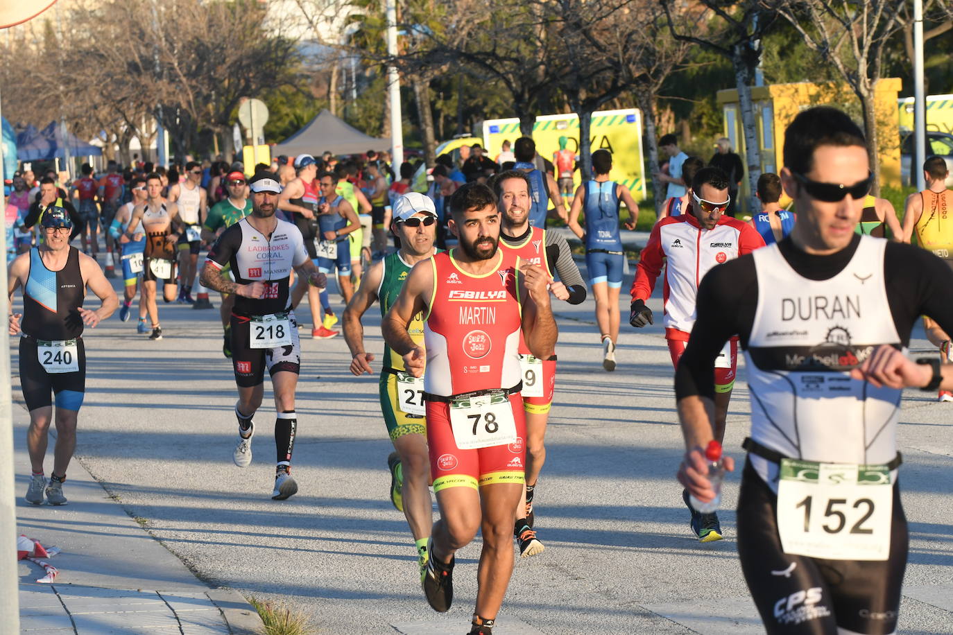 Unos 800 atletas se han dado cita en esta cita deportiva que incluye esta edición como novedad una promoción para deportistas no federados de categorías alevín e infantil