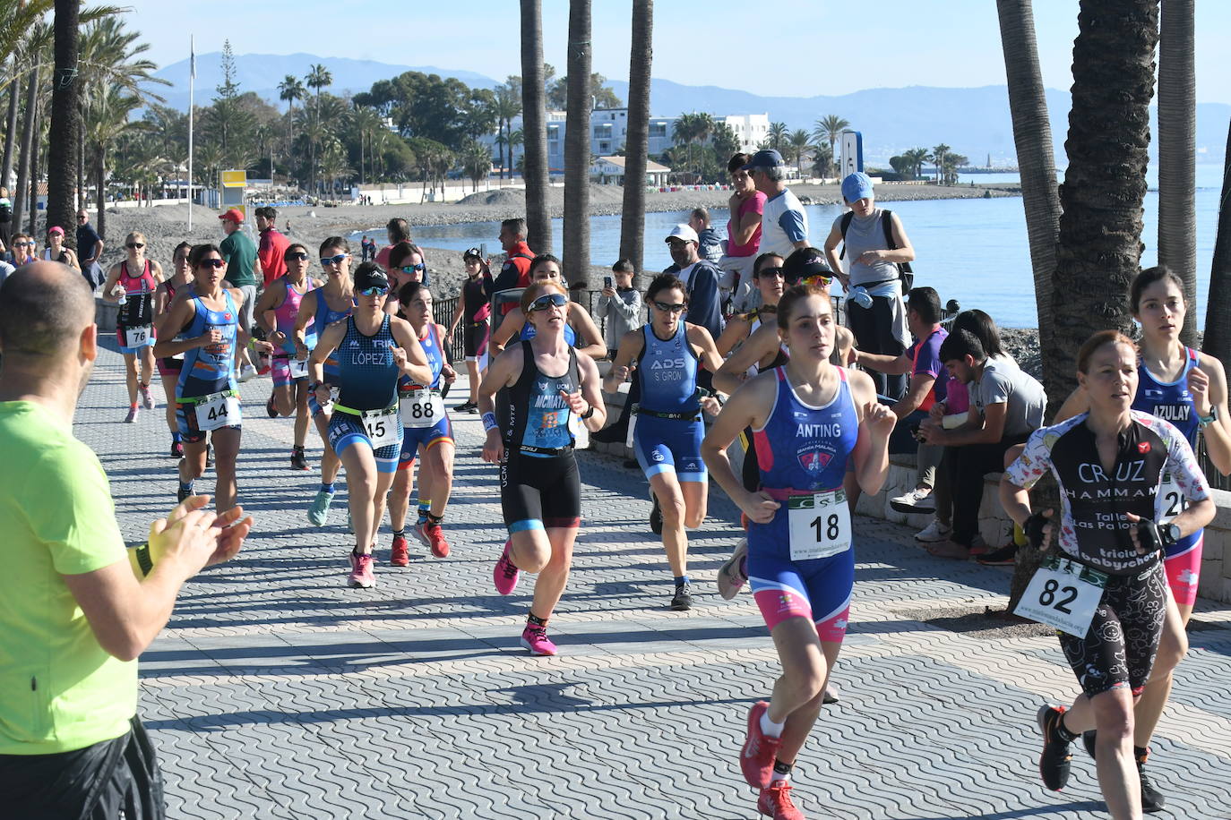 Unos 800 atletas se han dado cita en esta cita deportiva que incluye esta edición como novedad una promoción para deportistas no federados de categorías alevín e infantil