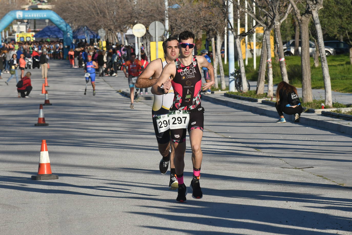 Unos 800 atletas se han dado cita en esta cita deportiva que incluye esta edición como novedad una promoción para deportistas no federados de categorías alevín e infantil