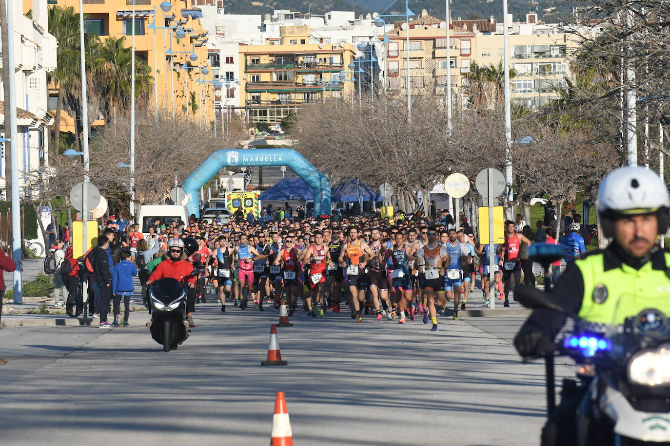 Unos 800 atletas se han dado cita en esta cita deportiva que incluye esta edición como novedad una promoción para deportistas no federados de categorías alevín e infantil