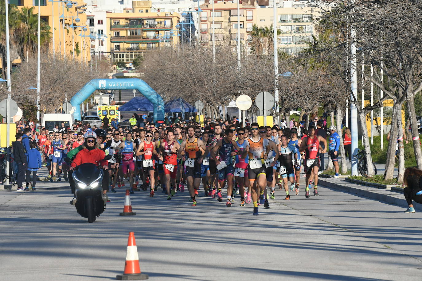 Unos 800 atletas se han dado cita en esta cita deportiva que incluye esta edición como novedad una promoción para deportistas no federados de categorías alevín e infantil