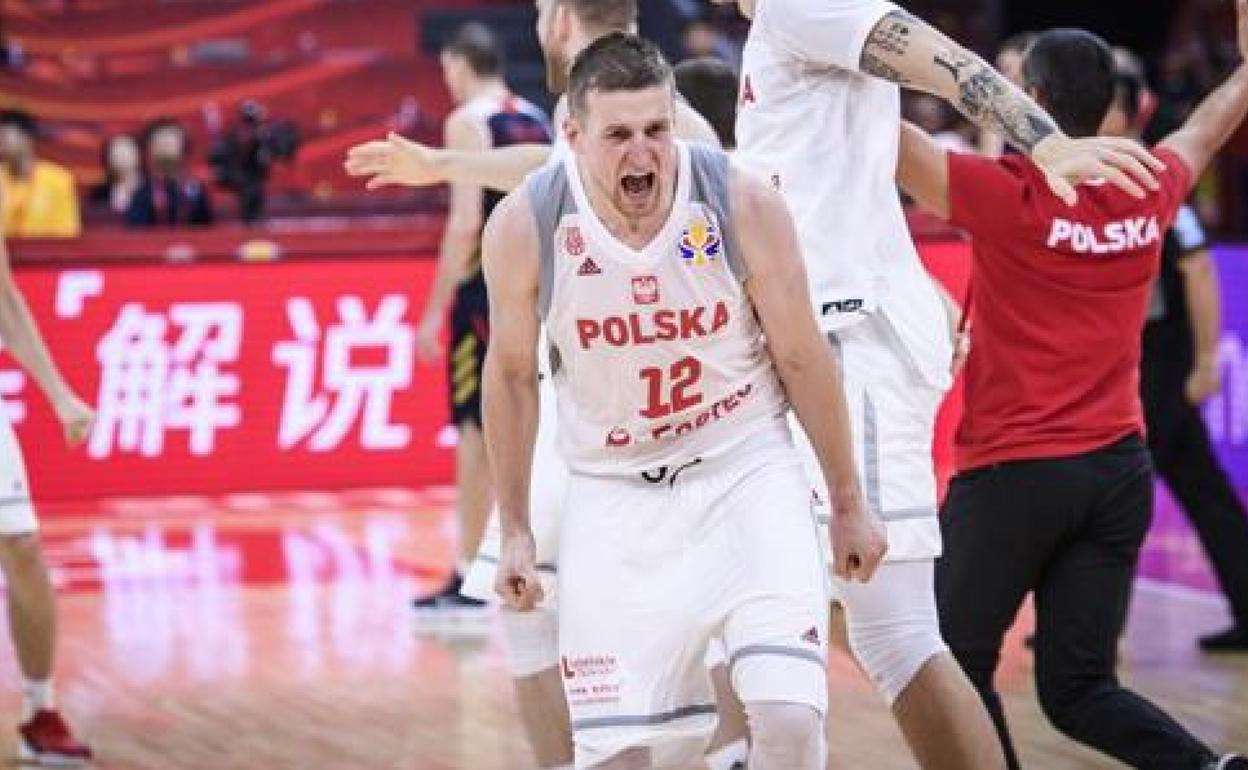 Waczynski celebra una victoria con su selección en el Mundial de China. 