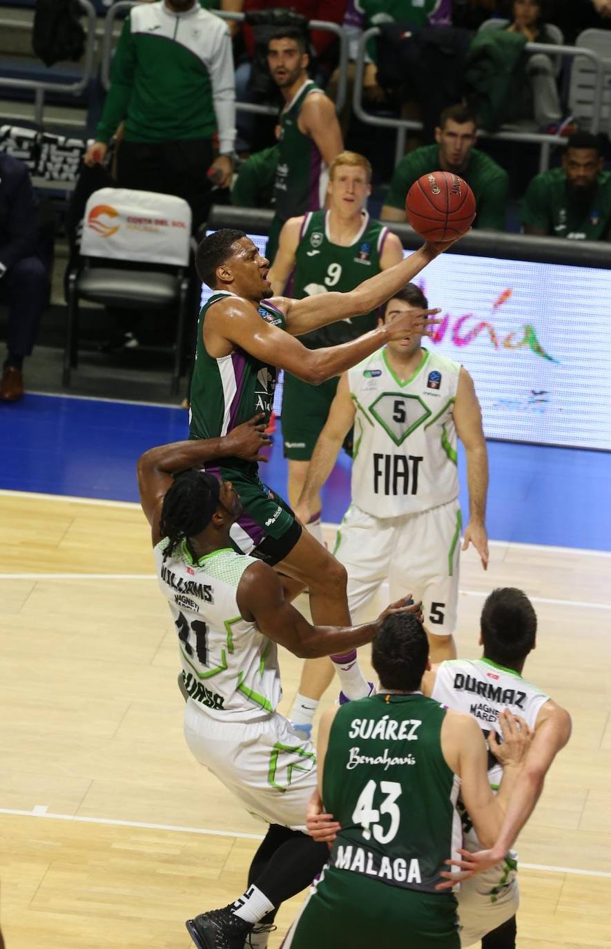 El conjunto malagueño recibió al equipo turco en un partido clave cara a la siguiente fase de la Eurocup