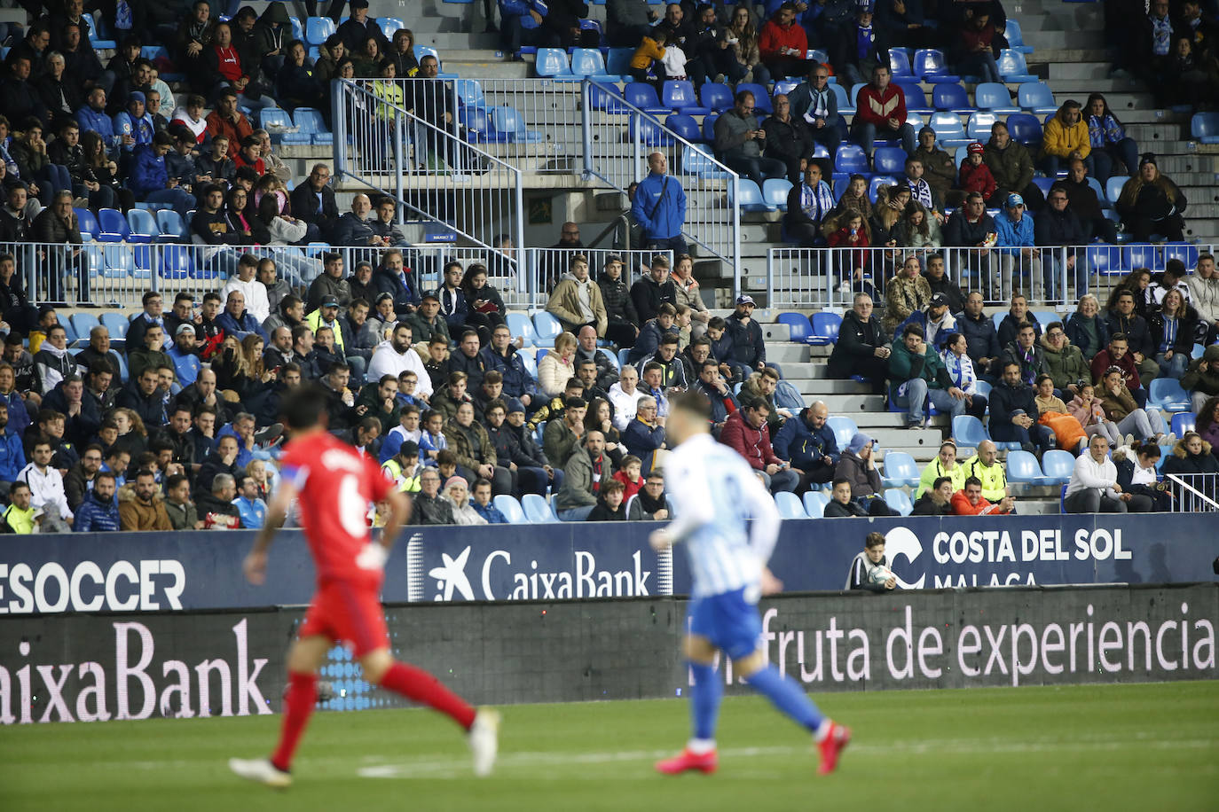 Fotos: ¿Estuviste en el Málaga-Numancia? Búscate en las gradas