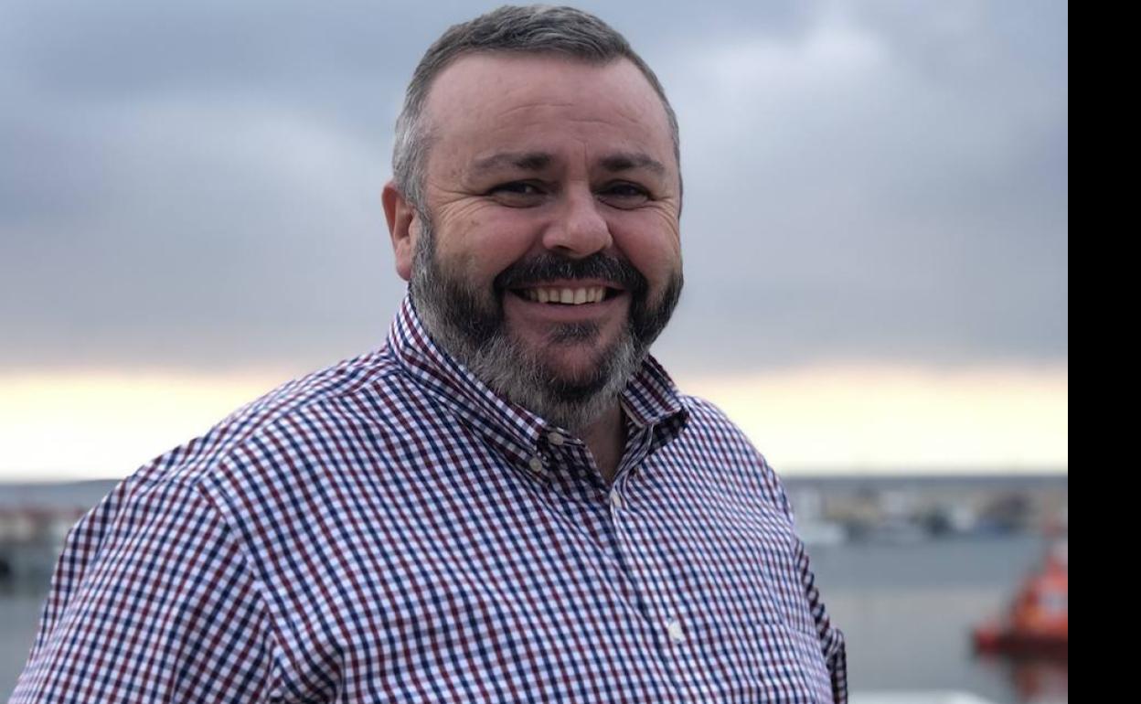 «Tengo el lugar más privilegiado de la Semana Santa de Estepona como costalero»