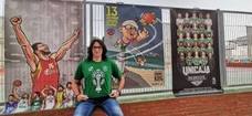 Fotos: Exposición de carteles y caricaturas de baloncesto de Jesús Roldán