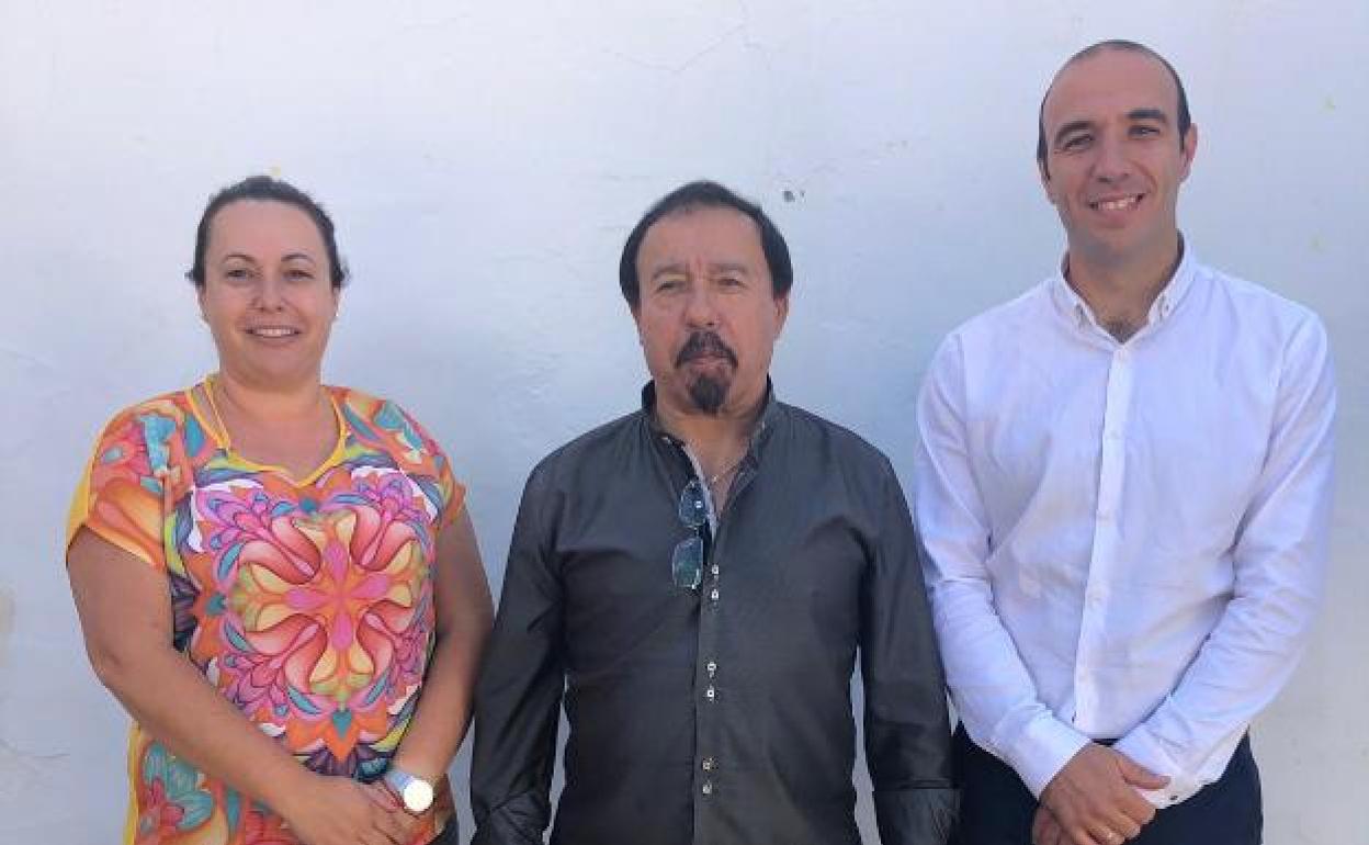 Rosa Luz Fernández, José Moyano y Manuel Vega, el pasado junio. 