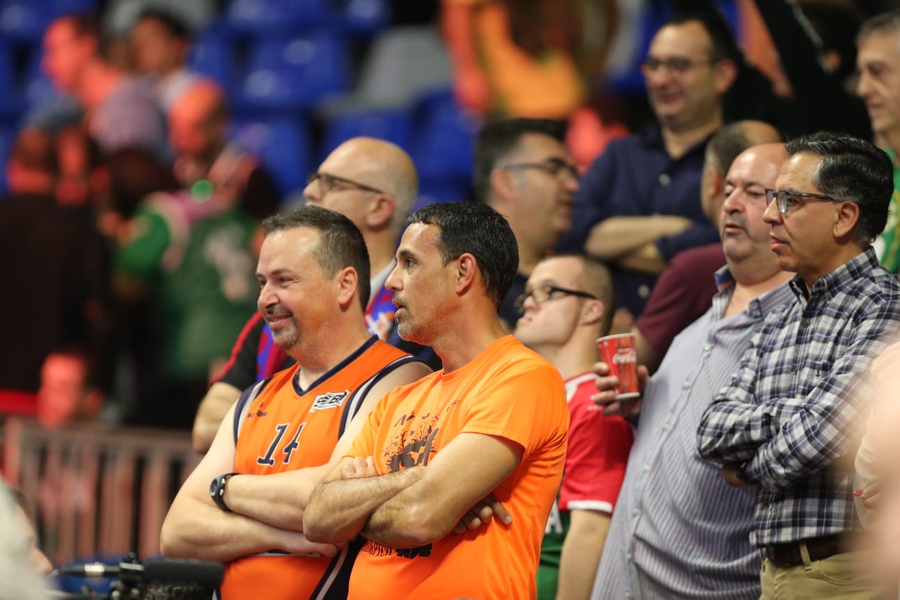 Llenazo en el Carpena para ver el Real Madrid-Valencia y el Unicaja-Andorra