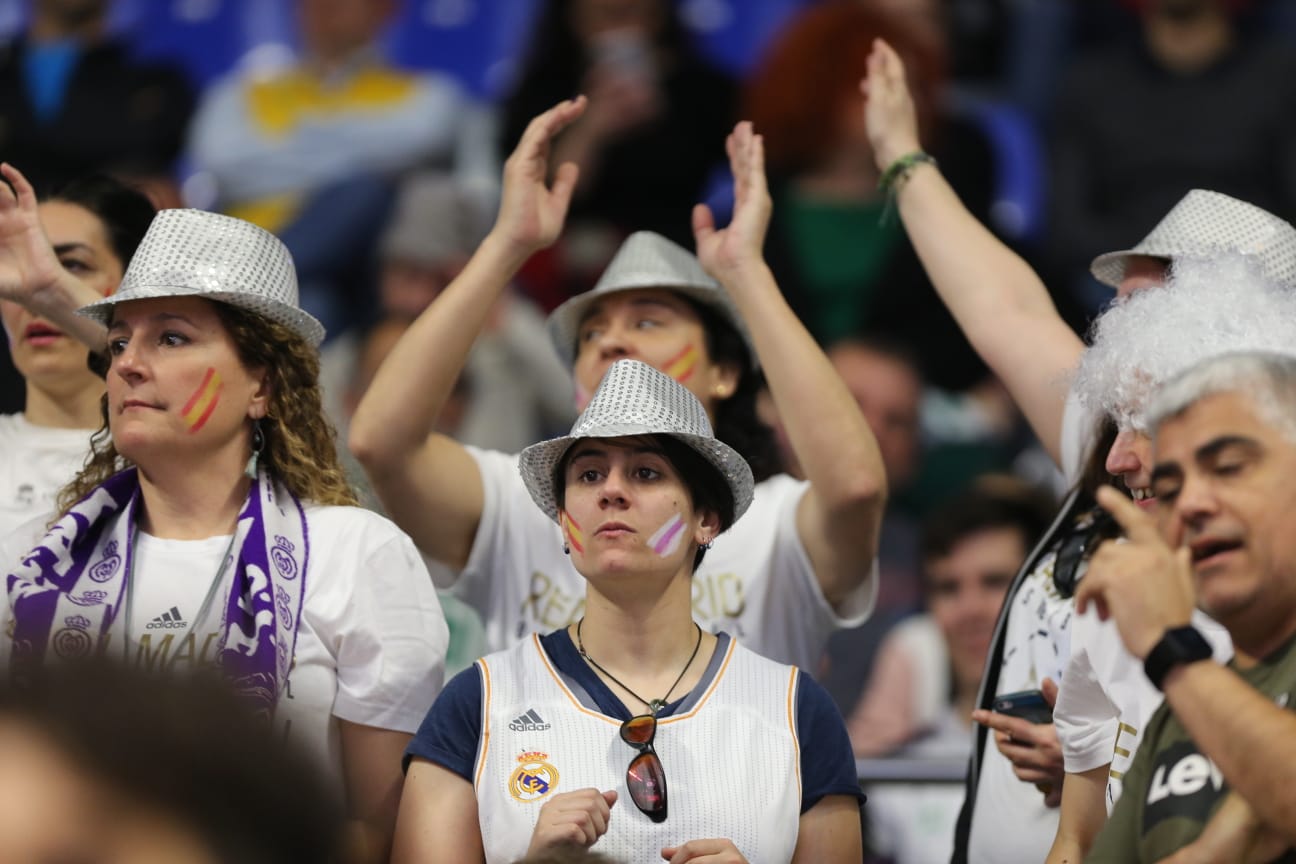 Llenazo en el Carpena para ver el Real Madrid-Valencia y el Unicaja-Andorra