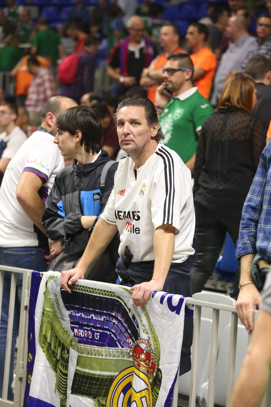 Llenazo en el Carpena para ver el Real Madrid-Valencia y el Unicaja-Andorra