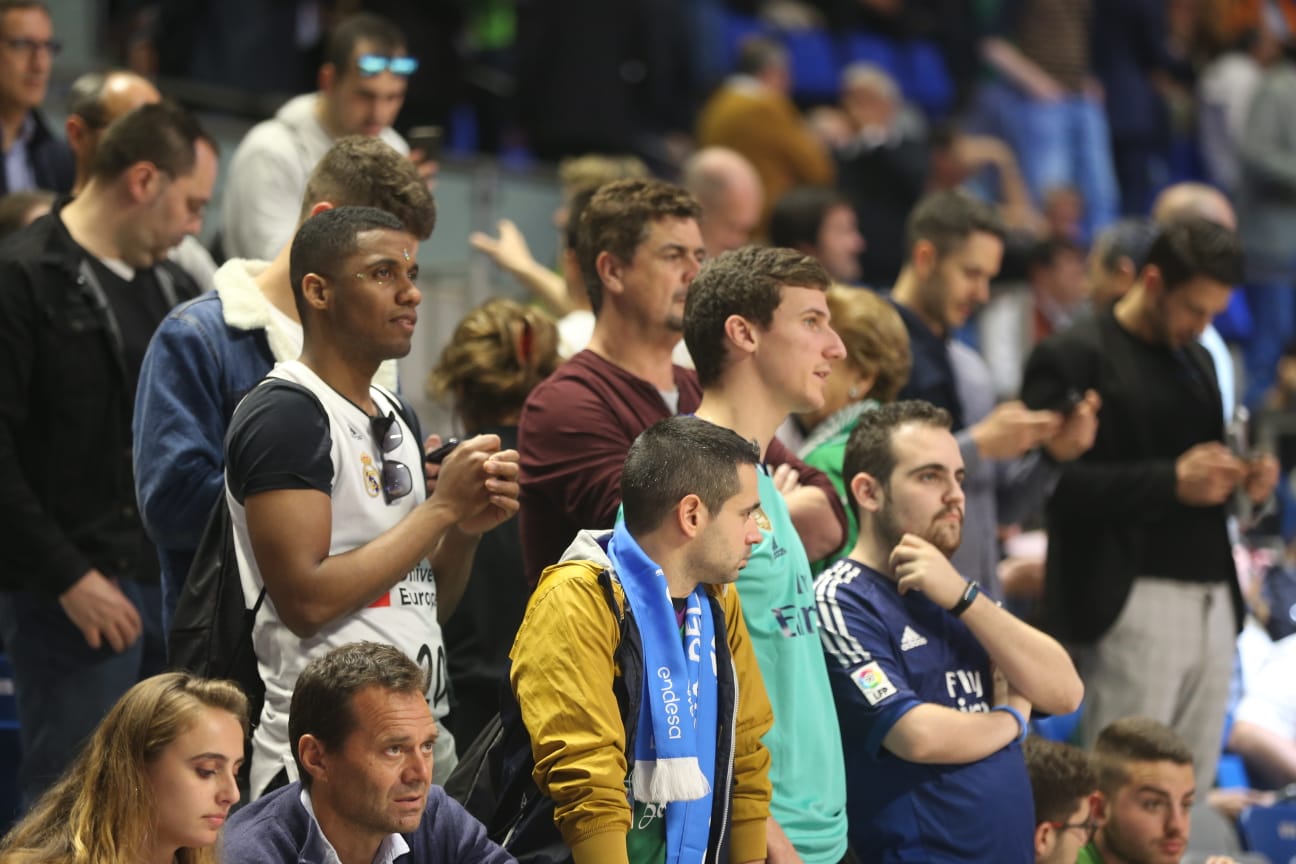 Llenazo en el Carpena para ver el Real Madrid-Valencia y el Unicaja-Andorra