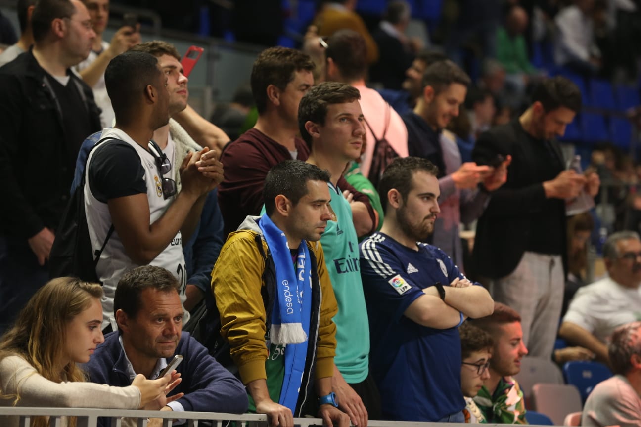 Llenazo en el Carpena para ver el Real Madrid-Valencia y el Unicaja-Andorra