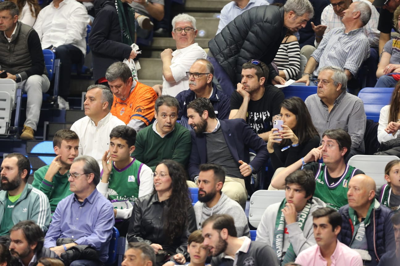 Llenazo en el Carpena para ver el Real Madrid-Valencia y el Unicaja-Andorra