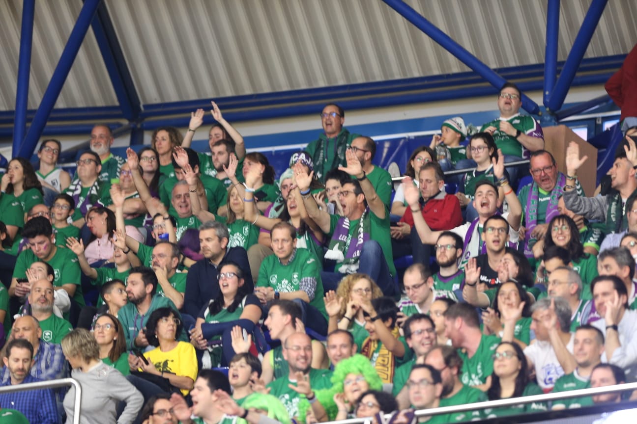 Llenazo en el Carpena para ver el Real Madrid-Valencia y el Unicaja-Andorra