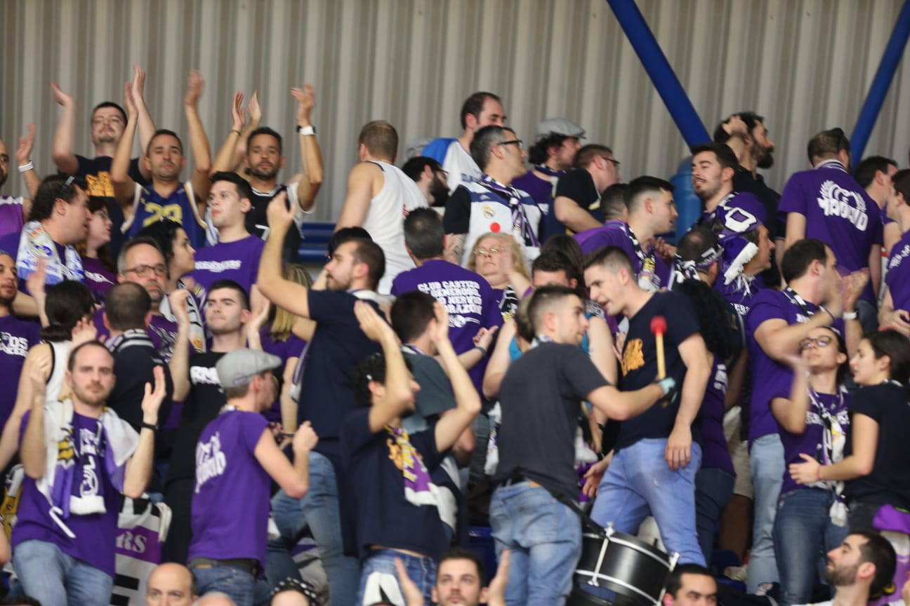Llenazo en el Carpena para ver el Real Madrid-Valencia y el Unicaja-Andorra