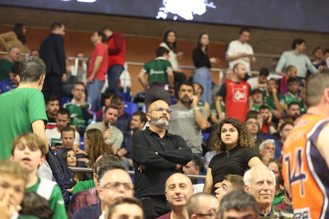 Llenazo en el Carpena para ver el Real Madrid-Valencia y el Unicaja-Andorra