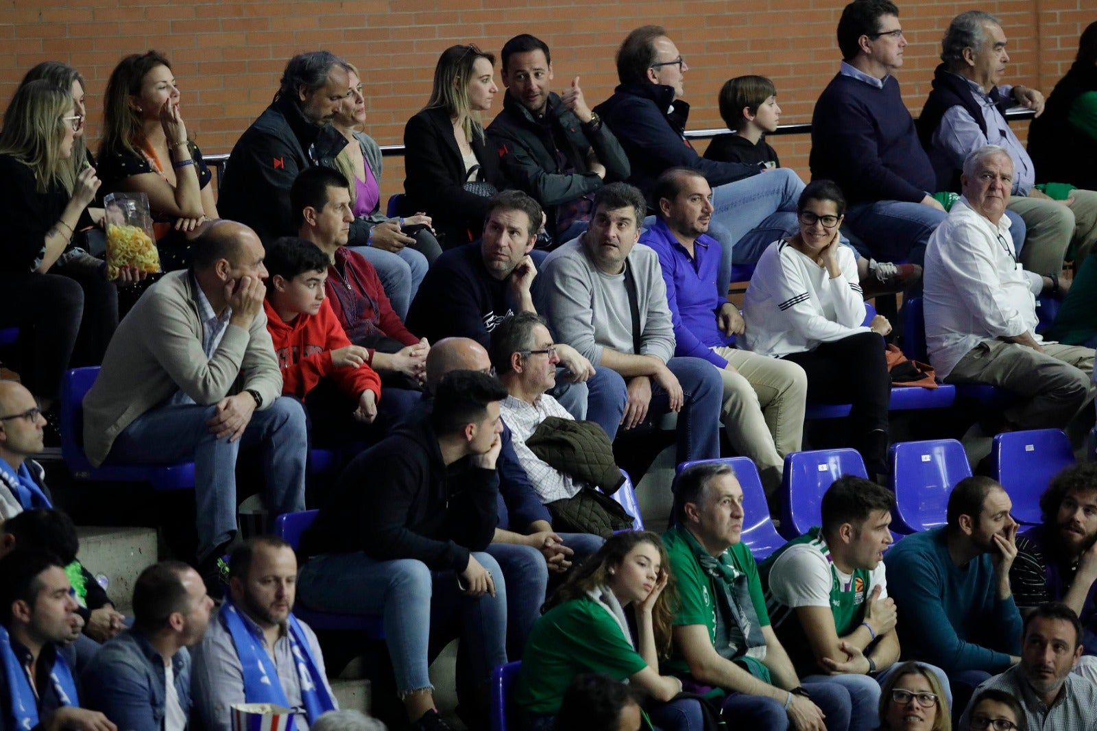 Llenazo en el Carpena para ver el Real Madrid-Valencia y el Unicaja-Andorra
