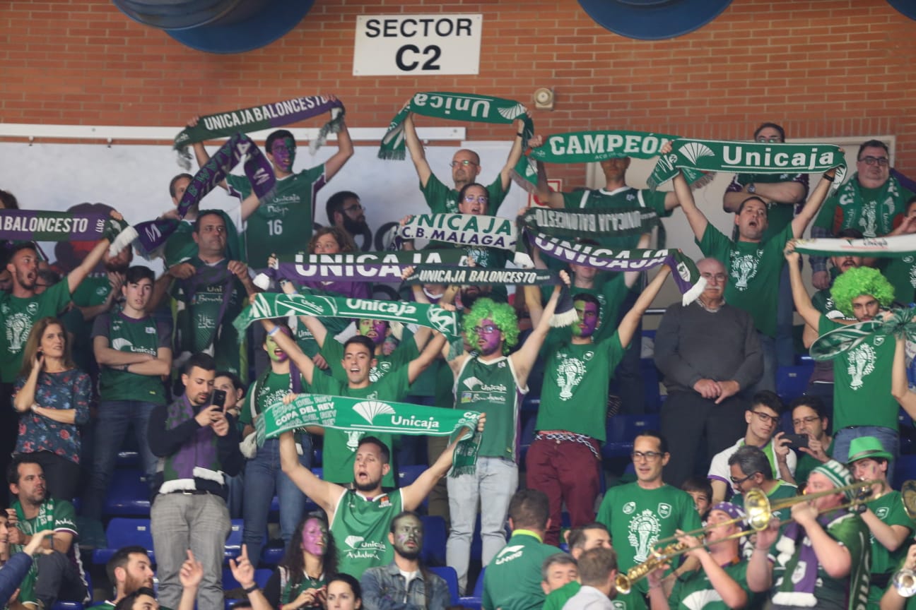 Llenazo en el Carpena para ver el Real Madrid-Valencia y el Unicaja-Andorra