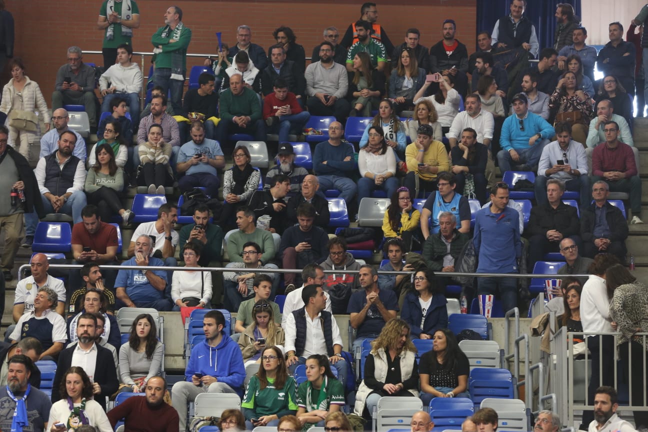 Gradas llenas en el Martín Carpena para ver el Unicaja-Real Madrid