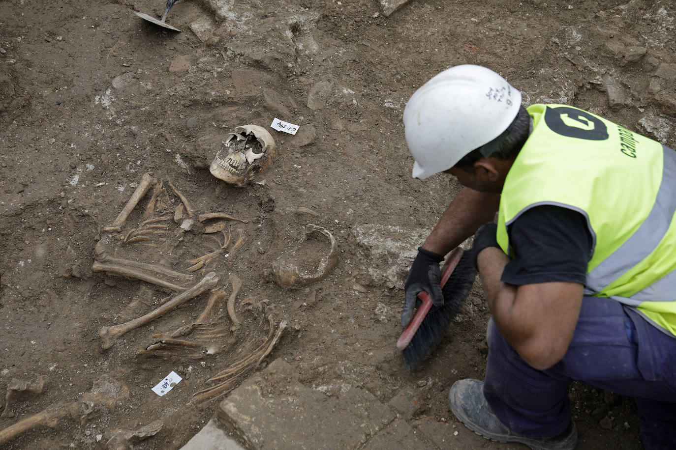 Fotos: Excavaciones arqueológicas en la parcela del Astoria